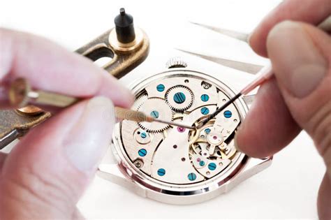 clock repairs in nottinghamshire.